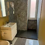 Dante Apartment *